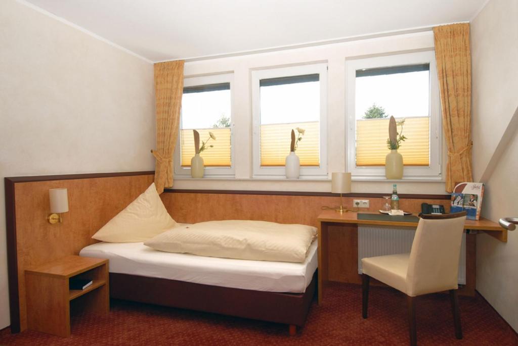 Landhotel Jaeckel Halle  Стая снимка